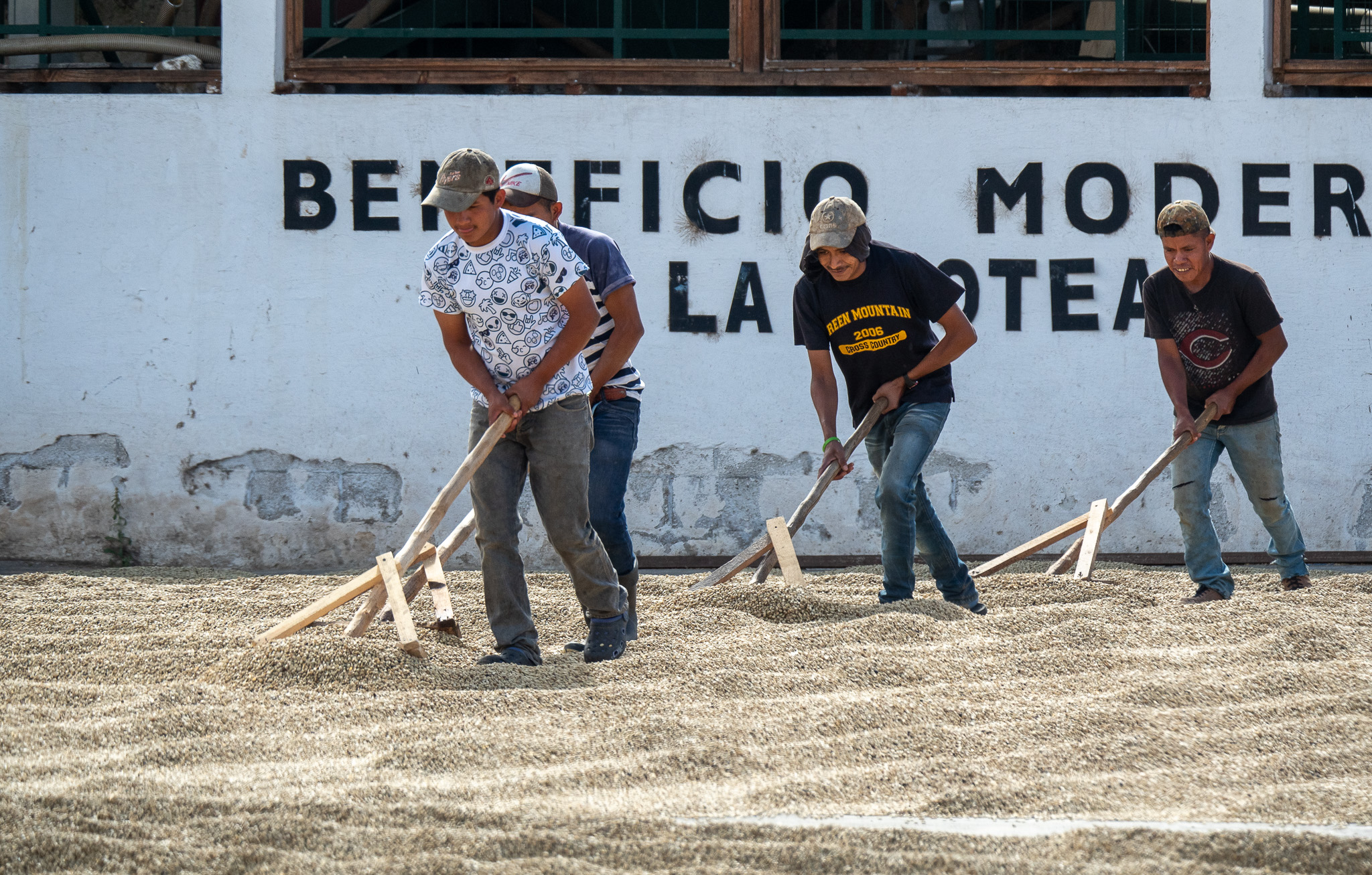 Jocotenango; cultural parc La Azotea; turning coffee at museum coffee plantation