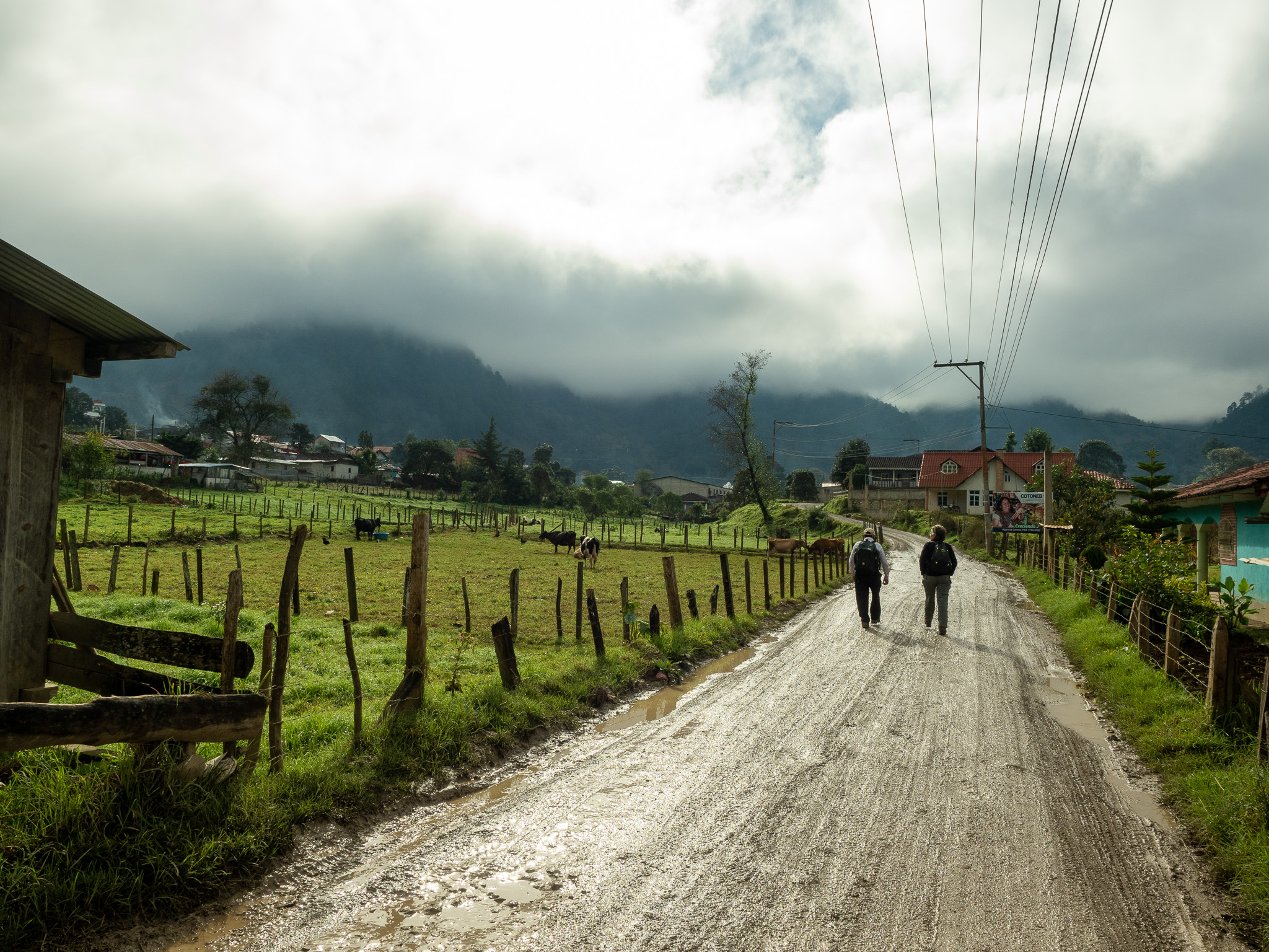 Start of 5 day trekking through the Cordillera de los Cuchumatanes: entering Acul