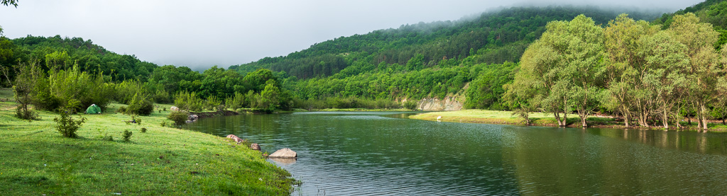 Our camp at the Büyükdere river close to its mouth into the Studen Kladenets Reservoir