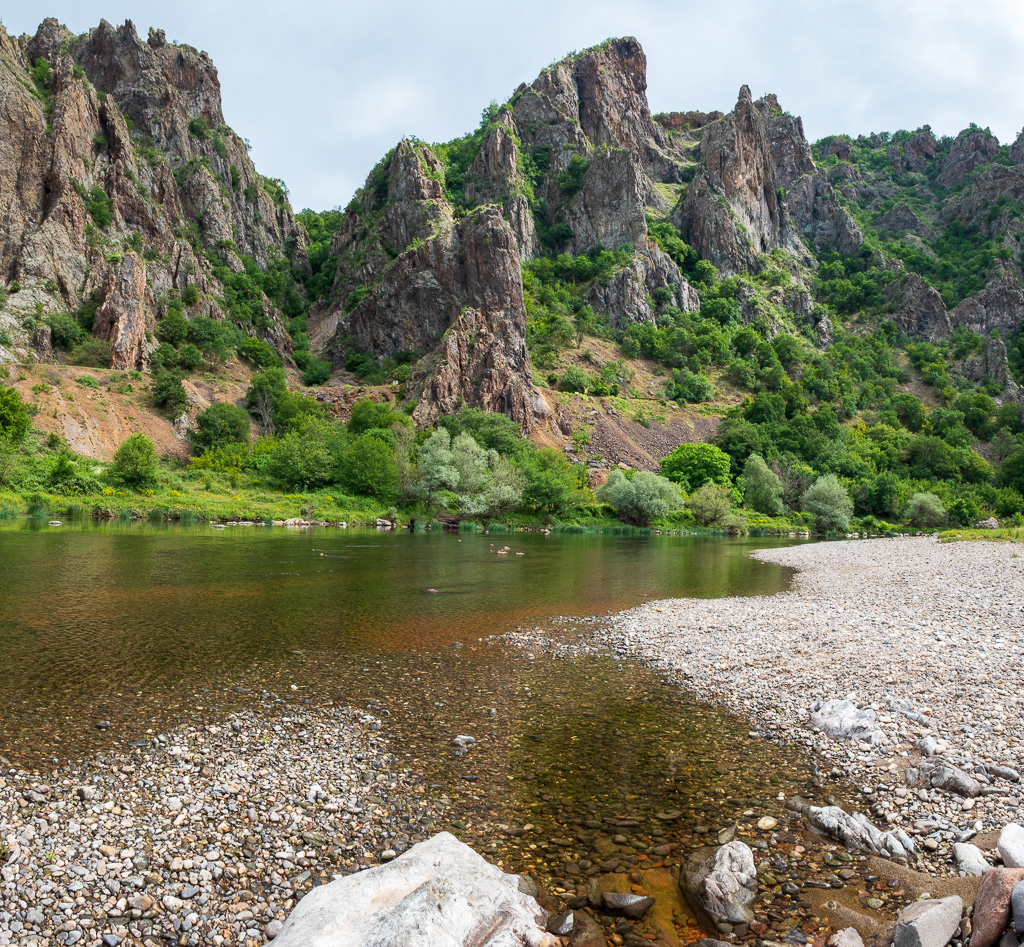 Jagged cliffs of the Arda river meander at the horseshoe bend (Patronka site)